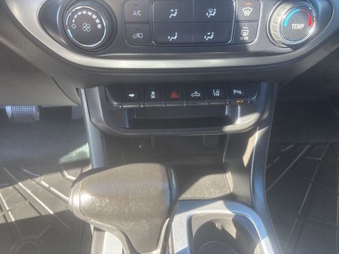 Used 2021 Chevrolet Colorado LT w/ Safety Package image 17
