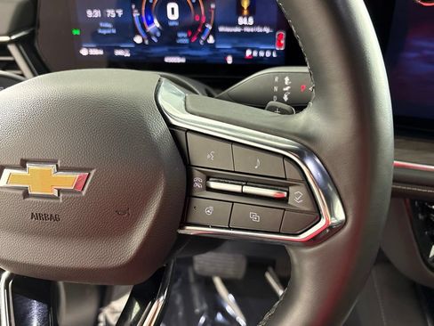 Certified 2025 Chevrolet Suburban Premier AWD/4WD image 37