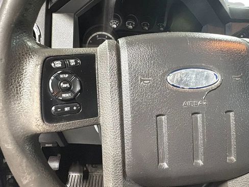 Used 2011 Ford F250 XLT w/ Chrome Pkg image 18