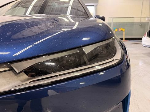 Used 2024 BMW iX xDrive50 AWD/4WD image 9