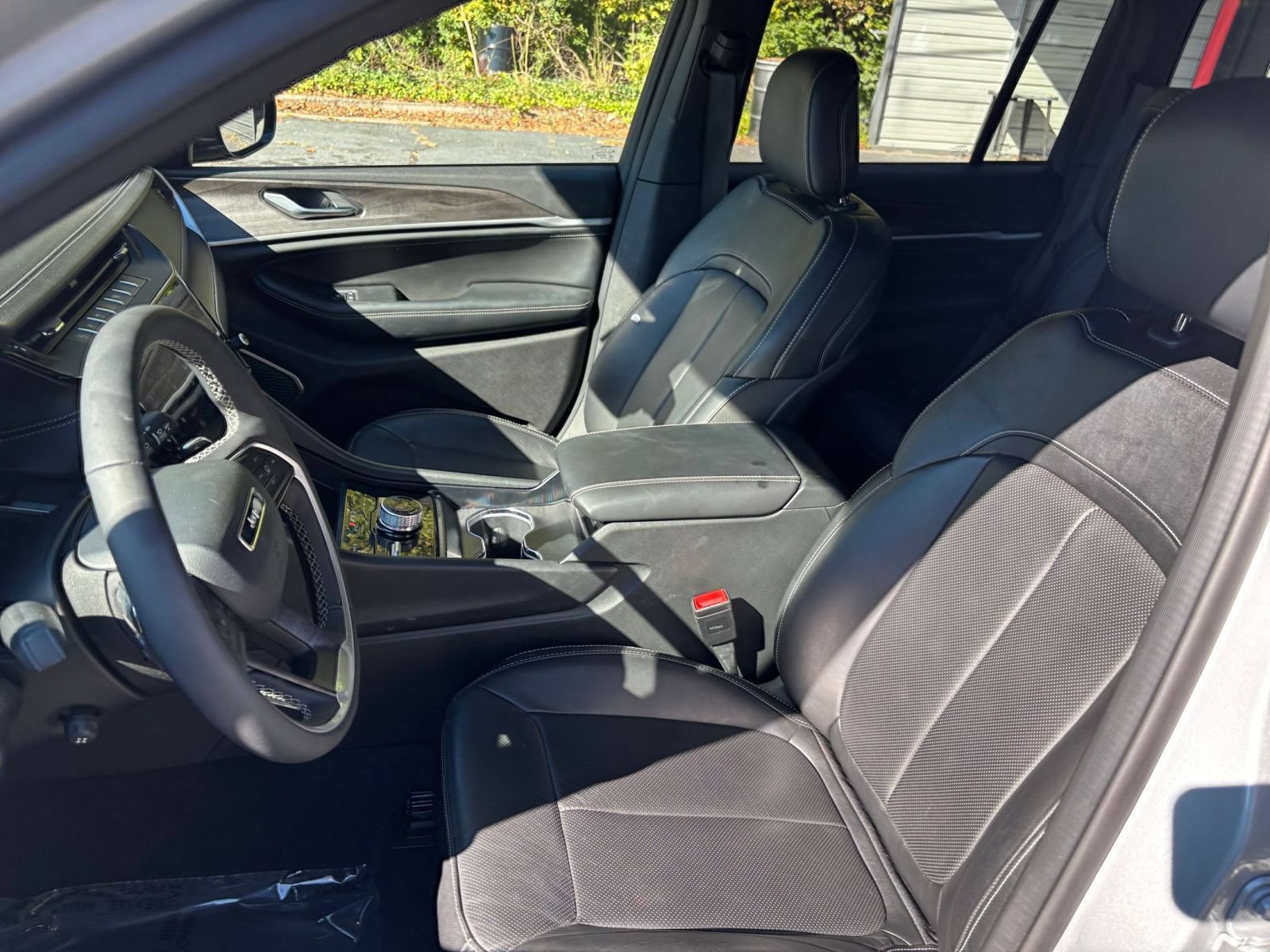 Used 2026 Jeep Grand Cherokee Limited AWD/4WD image 28