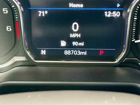 Used 2021 GMC Yukon AT4 w/ Technology Package image 13