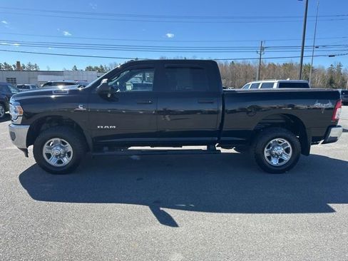 Used 2022 RAM 2500 Tradesman w/ Chrome Appearance Group AWD/4WD image 4