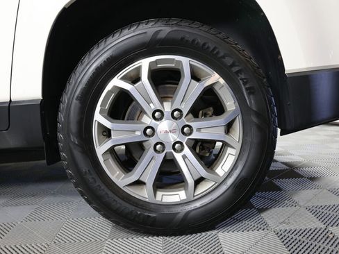 Used 2015 GMC Acadia SLT image 8