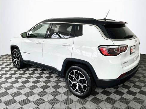 Used 2025 Jeep Compass Limited AWD/4WD image 6