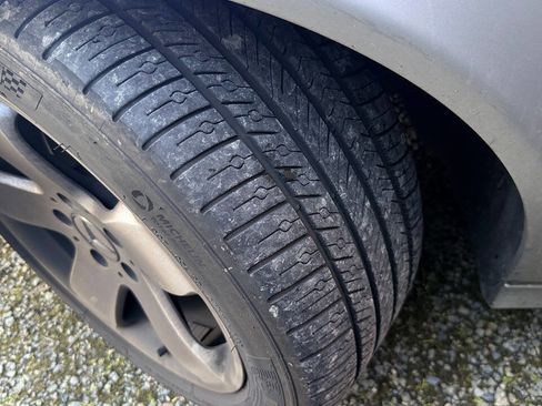 Used 2004 Mercedes-Benz E 500 4MATIC Sedan image 19