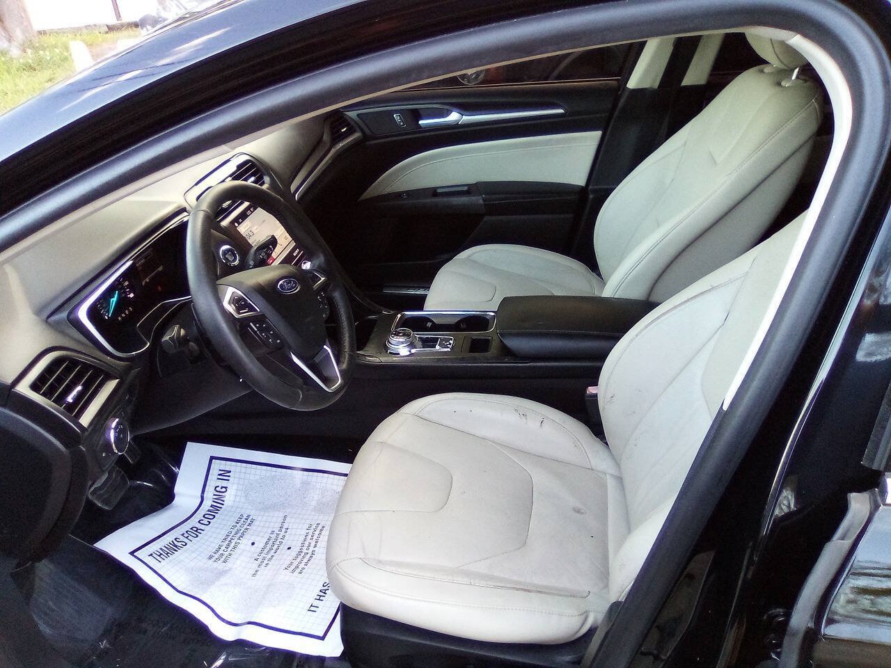 Used 2017 Ford Fusion Titanium FWD image 7