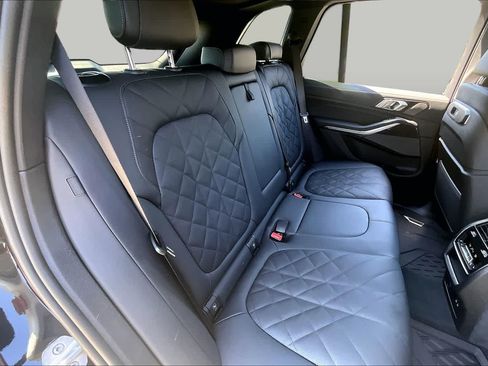Used 2026 BMW X5 sDrive40i w/ M Sport Package RWD image 19