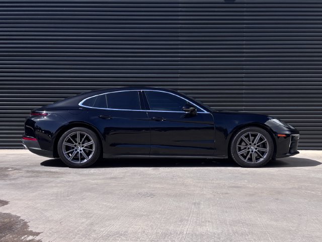 Certified 2025 Porsche Panamera RWD image 8