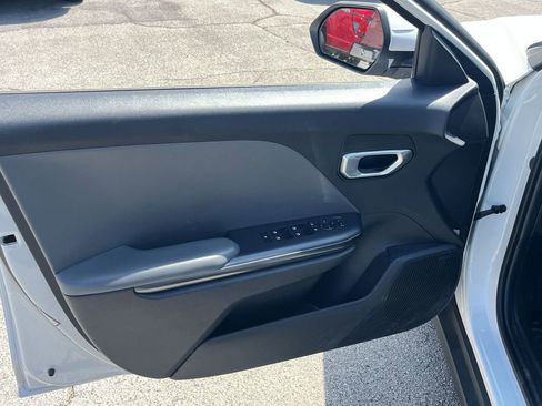 Used 2025 Kia K4 FWD image 11