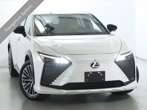 Used 2023 Lexus RZ 450e Premium w/ Accessory Package (2T) image 2