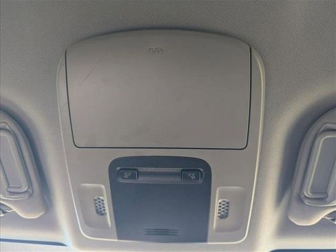 Used 2018 Toyota Camry LE image 14