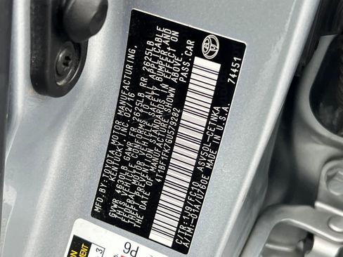 Used 2016 Toyota Camry LE image 30