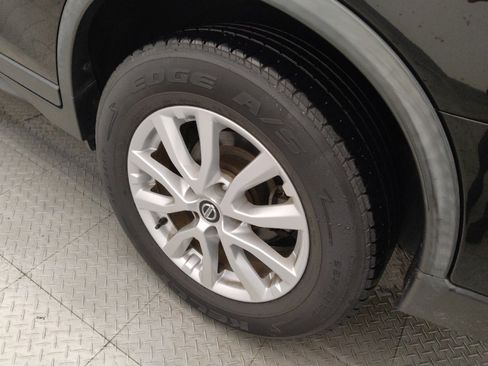 Used 2020 Nissan Rogue SV FWD image 31