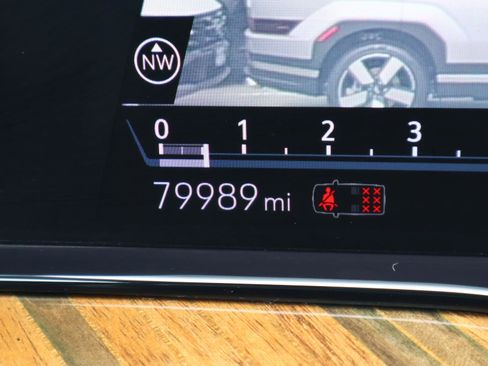 Used 2022 Cadillac Escalade ESV Premium Luxury Platinum image 39