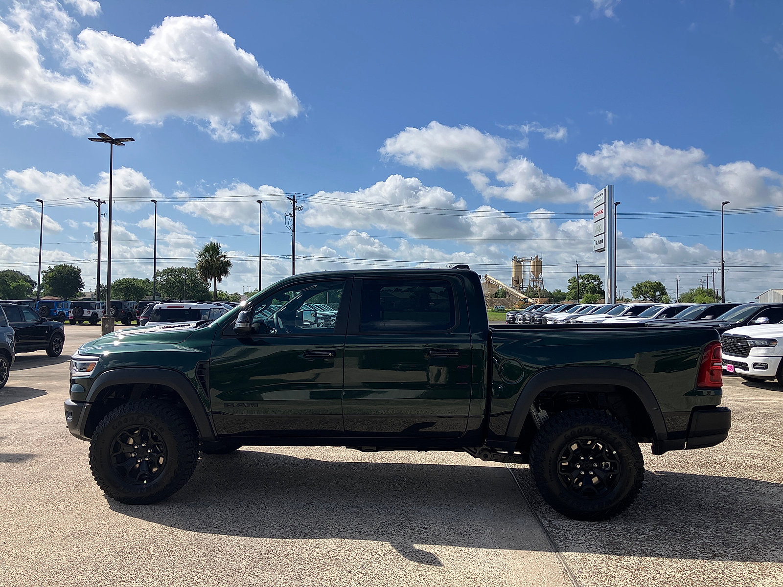 New 2026 RAM 1500 RHO w/ RHO Level 1 Equipment Group AWD/4WD image 4