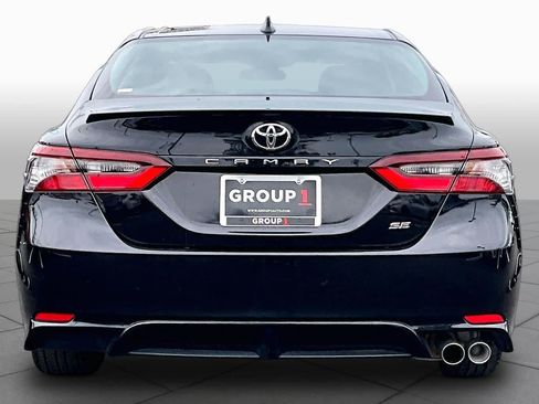Used 2023 Toyota Camry SE FWD image 5