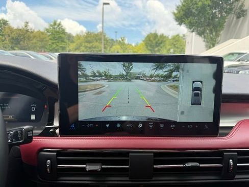 New 2025 Lincoln Corsair Reserve image 9