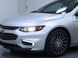 Used 2017 Chevrolet Malibu Hybrid w/ Leather Package image 2