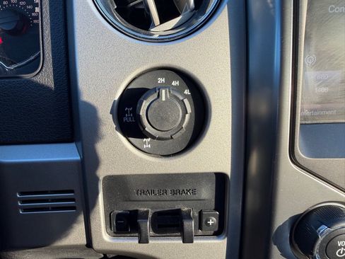 Used 2014 Ford F150 FX4 w/ Equipment Group 402A Luxury AWD/4WD image 17