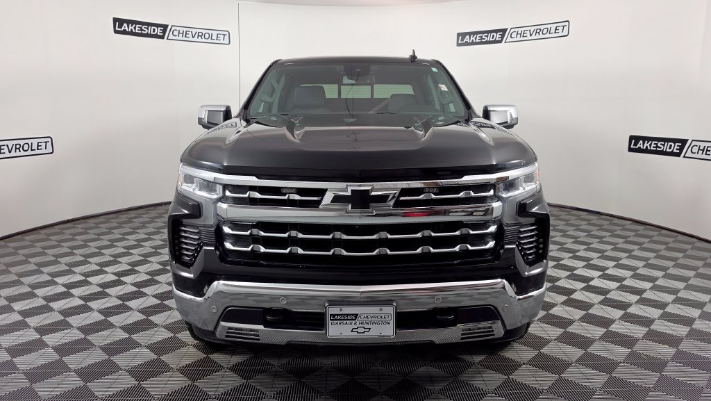 Used 2023 Chevrolet Silverado 1500 LTZ w/ LTZ Convenience Package II AWD/4WD image 8