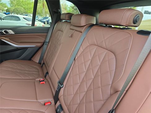 Certified 2024 BMW X5 xDrive40i w/ Premium Package image 12