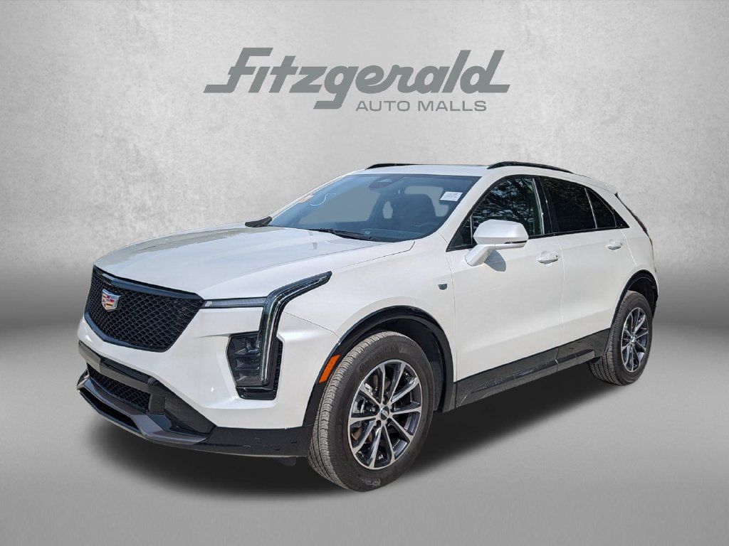 Used 2024 Cadillac XT4 Sport AWD/4WD image 2