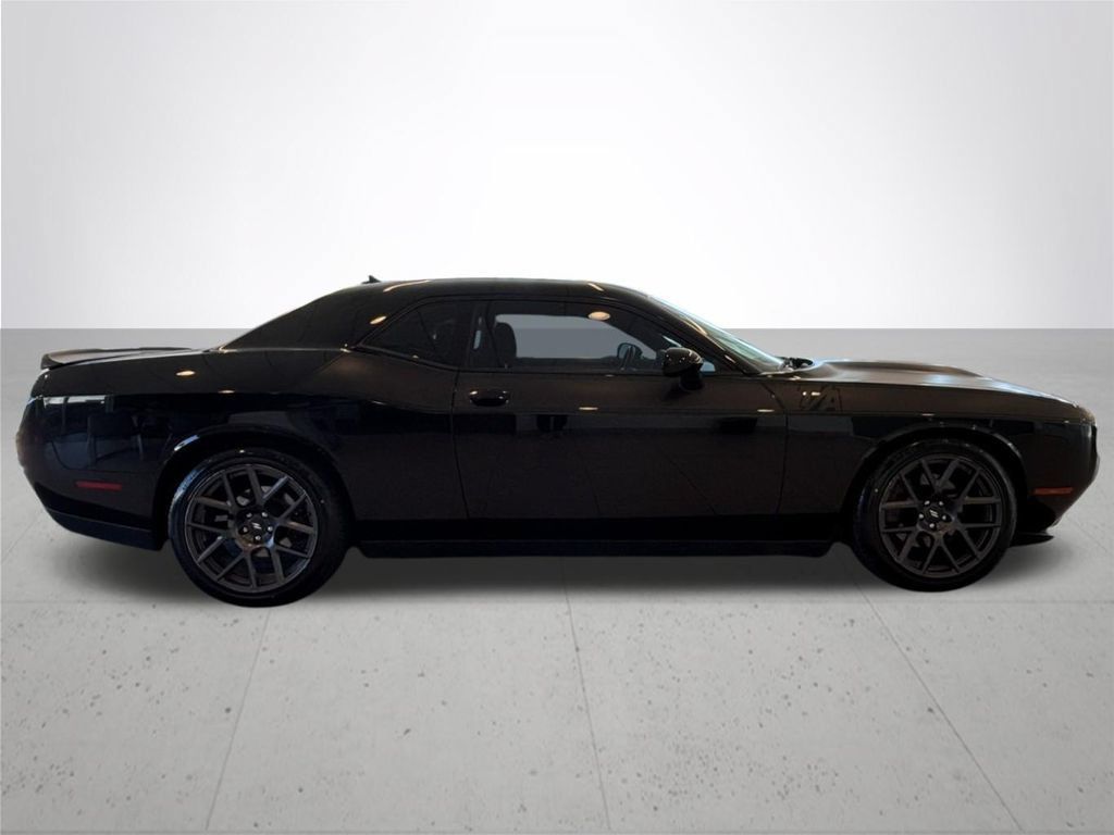 Used 2017 Dodge Challenger R/T w/ Quick Order Package 28P T/A RWD image 6