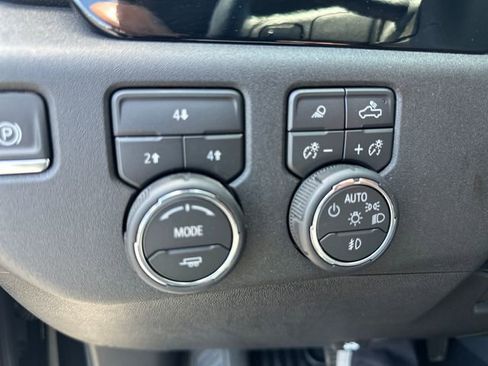 Used 2026 Chevrolet Silverado 2500 LT w/ Trail Boss Package AWD/4WD image 14
