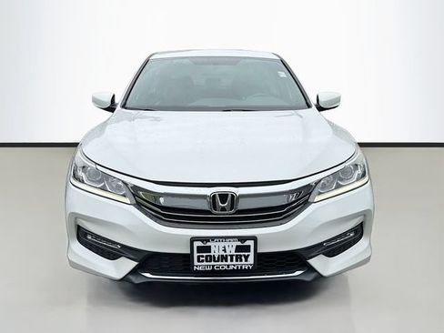 Used 2017 Honda Accord Sport Special Edition image 2