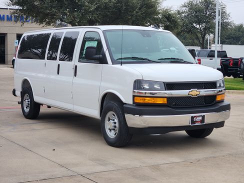 New 2025 Chevrolet Express 3500 LS w/ Chrome Appearance Package image 2