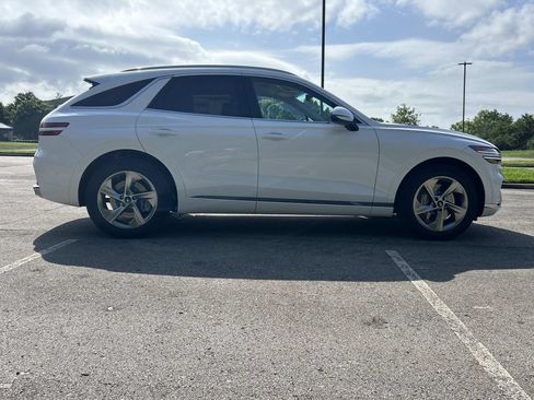 New 2026 Genesis GV70 2.5T Advanced AWD/4WD image 8