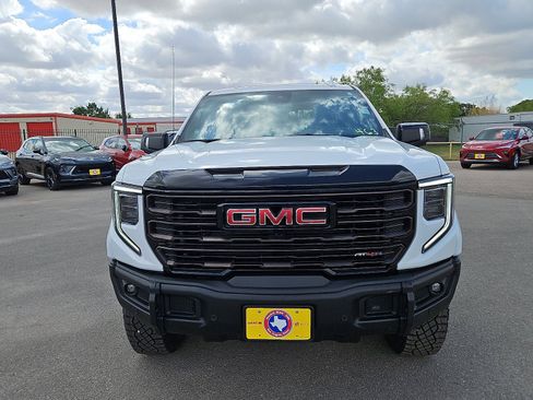 New 2026 GMC Sierra 1500 AT4X image 8