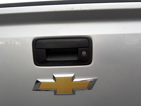 Used 2018 Chevrolet Silverado 1500 Custom w/ Custom Value Package RWD image 15