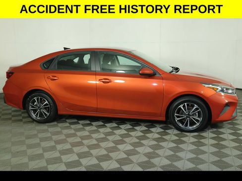 Used 2023 Kia Forte LXS FWD image 2