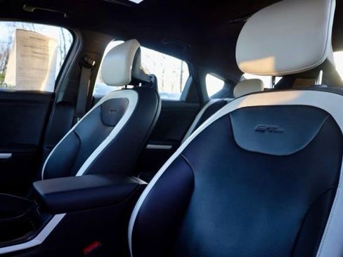 Used 2025 Kia K4 GT-Line w/ GT-Line Premium Package image 20