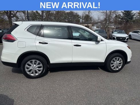 Used 2016 Nissan Rogue S image 6