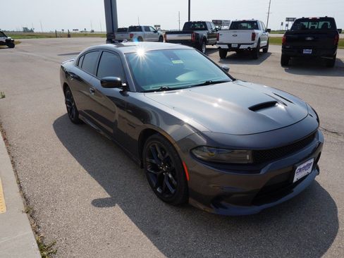 Used 2022 Dodge Charger R/T w/ Plus Group RWD image 6