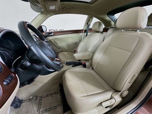 Used 2017 Volkswagen Beetle 1.8T SEL image 3