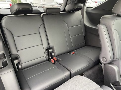 New 2026 Chevrolet Traverse LT w/ Sun and Wheel Package image 10