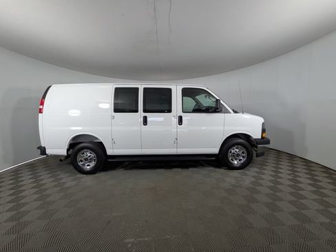 Used 2025 GMC Savana 2500 w/ Driver Convenience Package RWD image 25