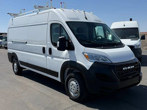 Used 2025 RAM ProMaster 2500 FWD image 9