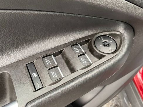 Used 2017 Ford C-MAX Energi SE w/ Equipment Group 402A image 18