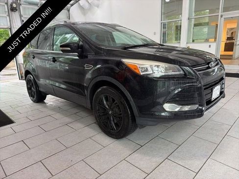 Used 2016 Ford Escape Titanium w/ Canadian Touring Package AWD/4WD image 6