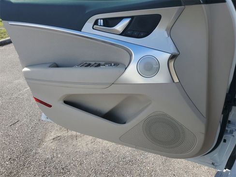 New 2026 Genesis G70 2.5T Prestige image 19
