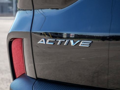 Used 2024 Ford Escape Active w/ Tech Pack #1 AWD/4WD image 11