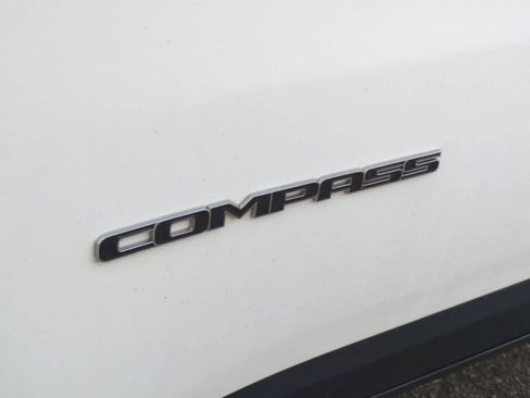 Certified 2018 Jeep Compass Limited image 13