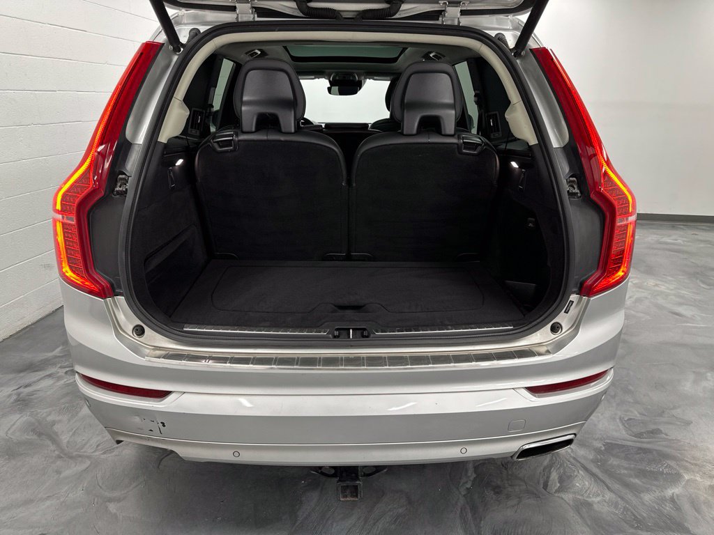 Used 2017 Volvo XC90 T6 Momentum w/ Vision Package AWD/4WD image 10