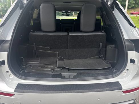 Used 2025 Mitsubishi Outlander SE FWD image 30