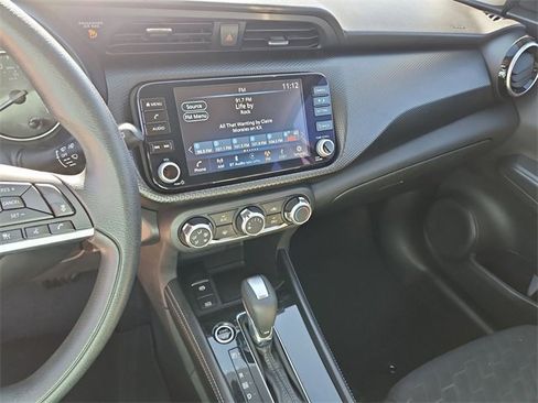 Used 2024 Nissan Kicks SV image 11